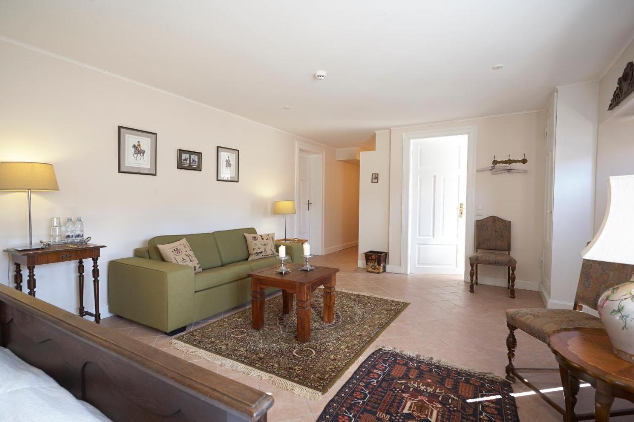 Broholm Castle Hotel Gudme Room photo